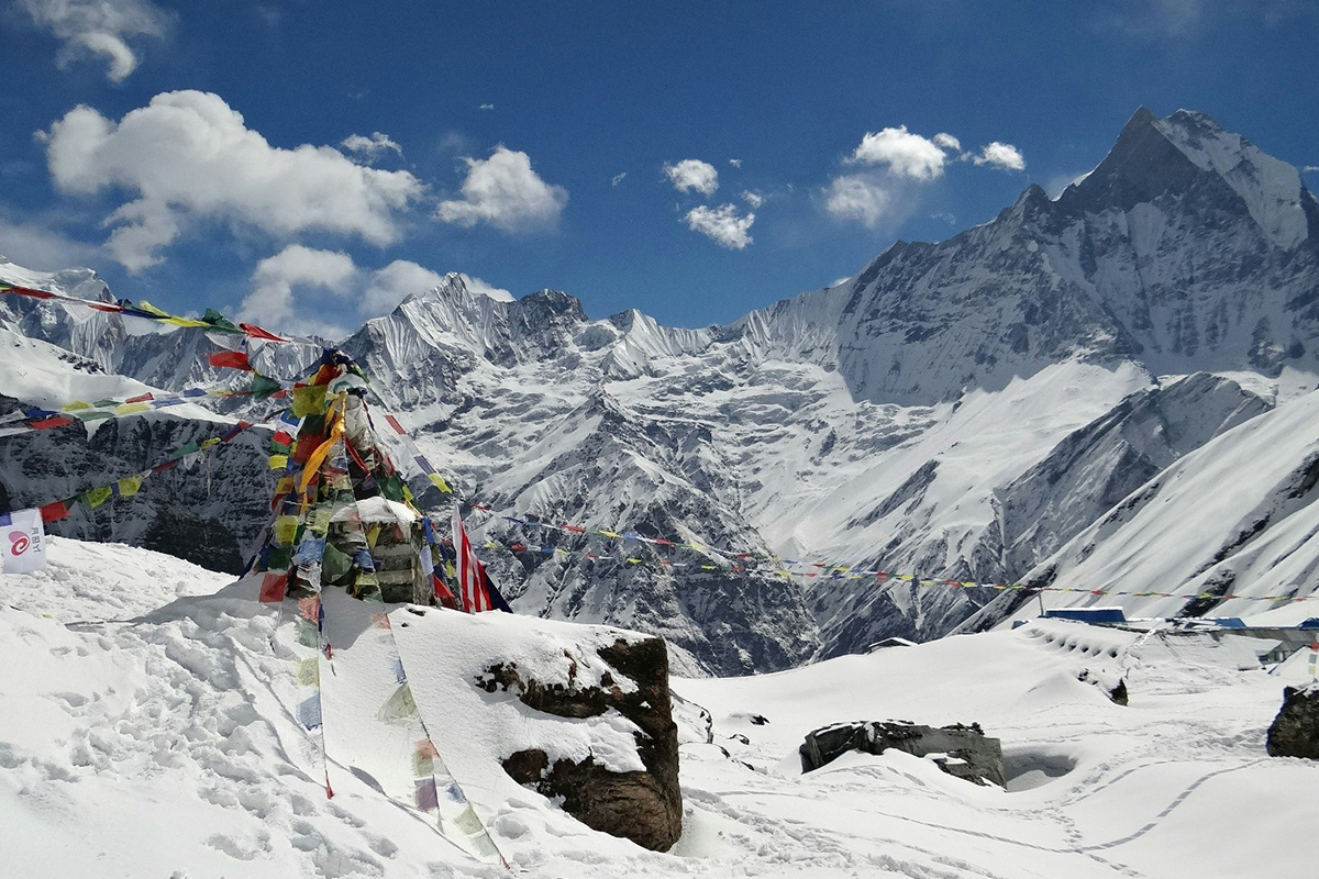 Traversing the Apple Pie Trek around the Annapurna Massif